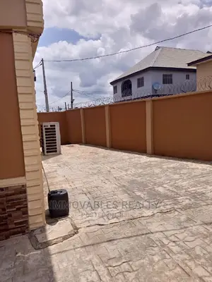 Furnished 10bdrm Block of Flats in Immovables Realty, Abeokuta North