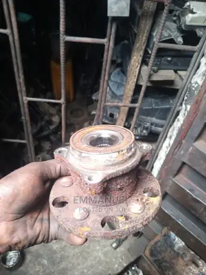 Front and Back Hub Lexus Is250 and Lexus Gs300 Gs350