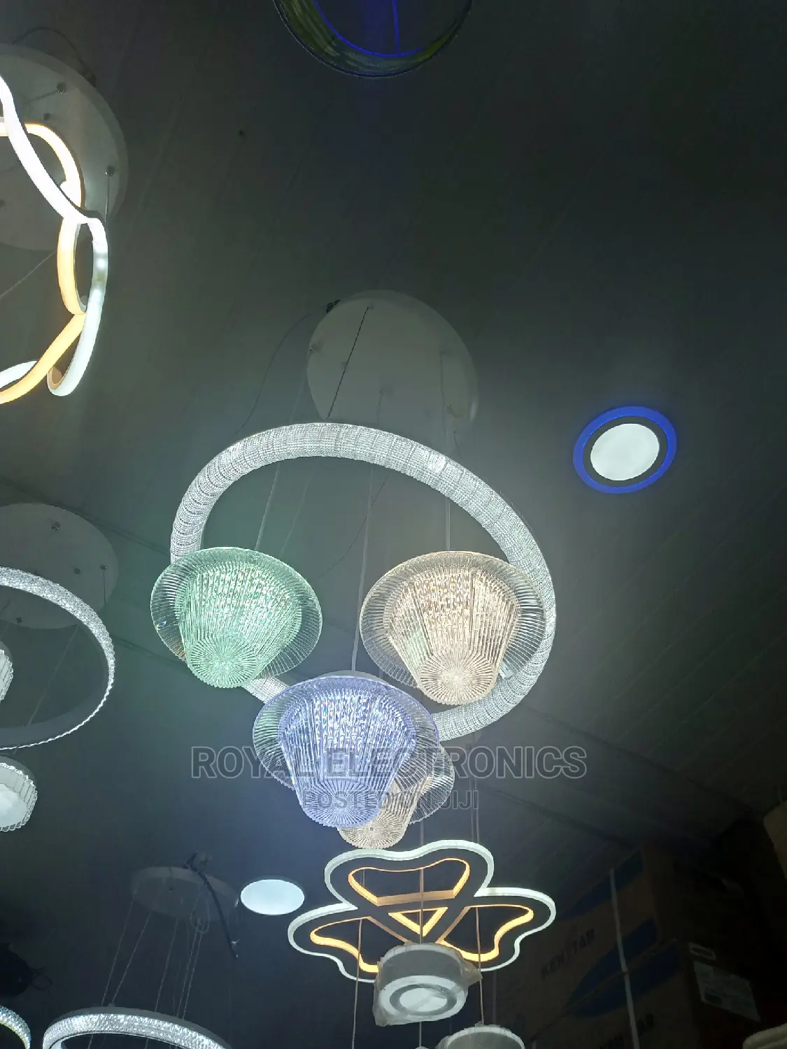 Chandelier Dropping Light