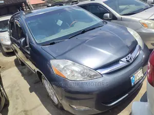 Toyota Sienna XLE Limited 2008 Gray
