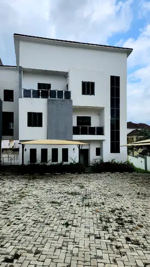 4bdrm Duplex in Lawn Court, Guzape District for sale