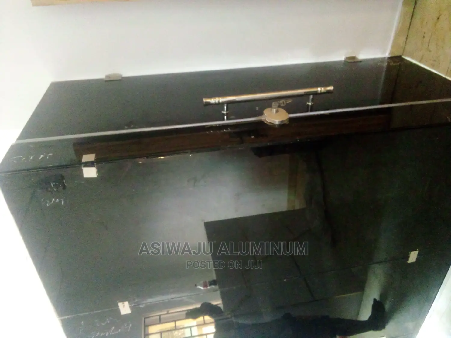 Office Partition With Frameless Glass