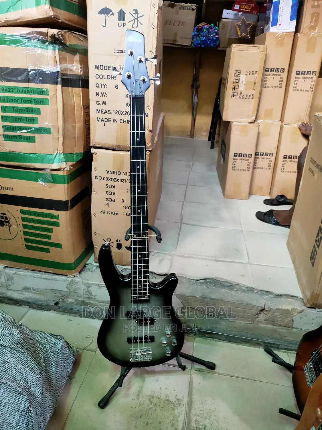 Gipson 4 Stings Bass Guitar