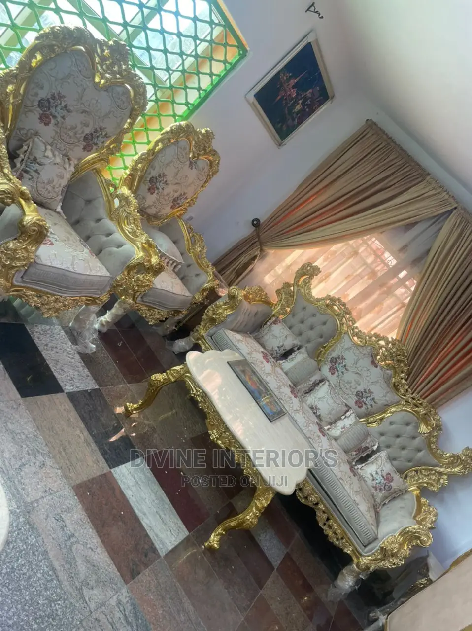 Exclusive Luxury Royal Sofa Sets With Center Table