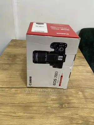 Canon EOS 700d
