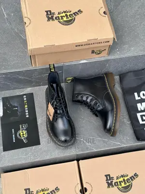 Original DR MARTENS 1460 Smooth Leather Available in Store