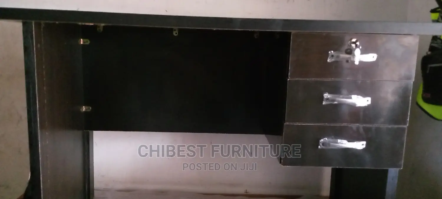 Quality Local Office Table