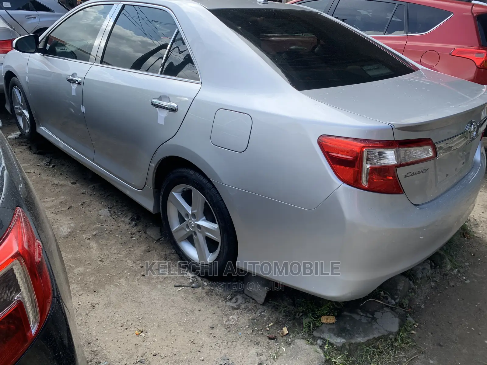 Toyota Camry SE 4dr Sedan (2.5L 4cyl 6A) 2013 Silver