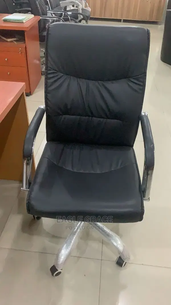 Executive Swivel Office Chair
