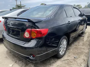 Toyota Corolla 2010 Black