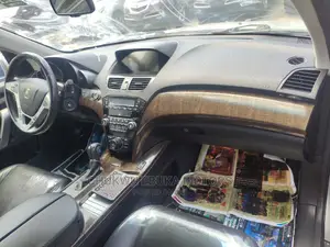 Acura MDX Technology Package SUV AWD (3.7L 6cyl 6A) 2011 Silver