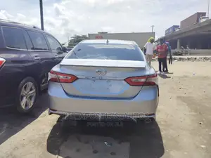 Toyota Camry LE FWD 2020 Silver