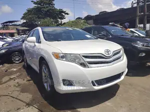 Toyota Venza V6 AWD 2012 White