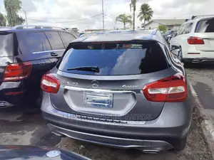 Mercedes-Benz GLA 250 2017 Gray