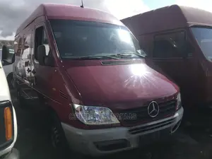 Mercedes-Benz Sprinter 2010 Red