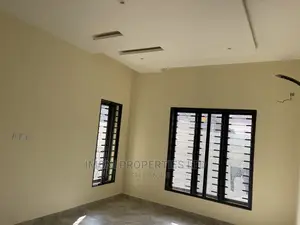 3bdrm Block of Flats in Fo1, Kubwa for rent