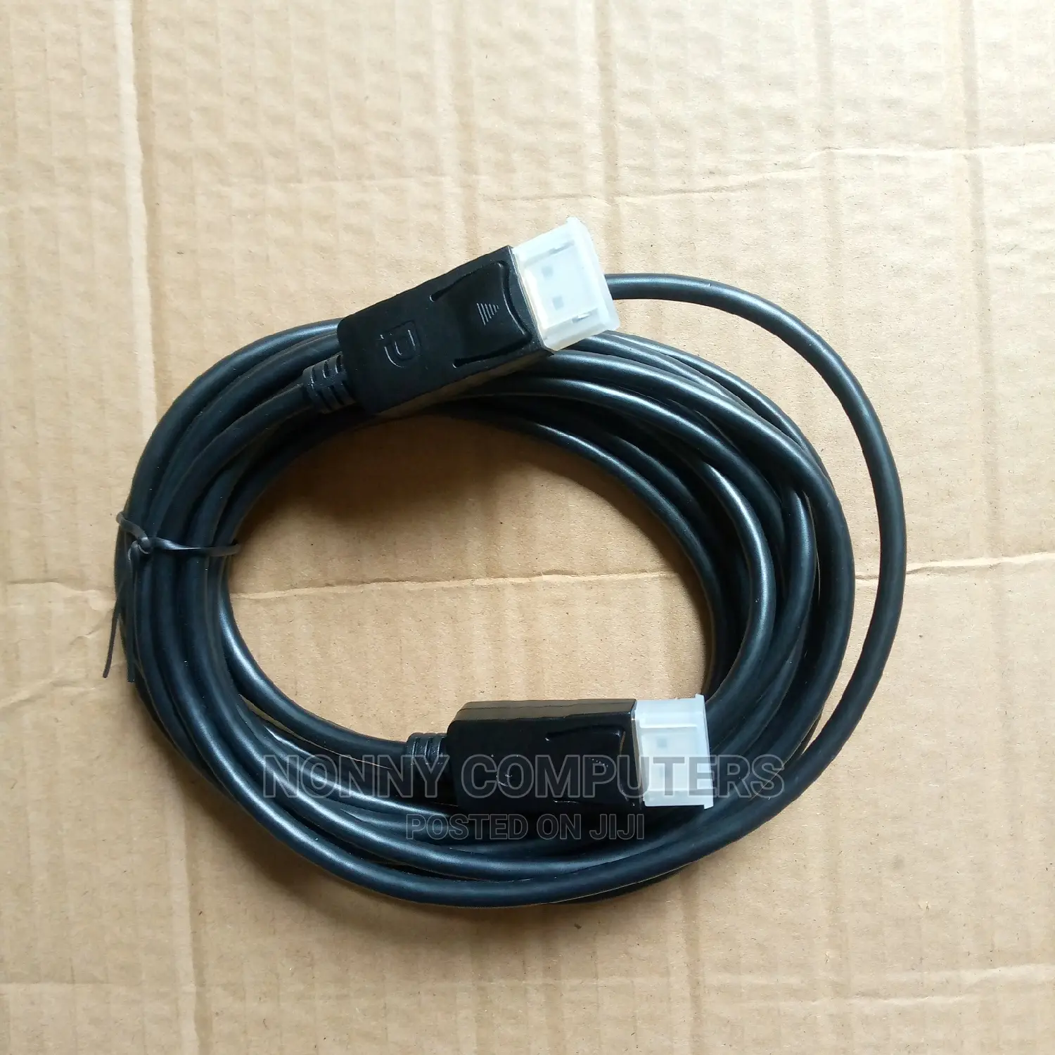 Displayed Port to Display Port