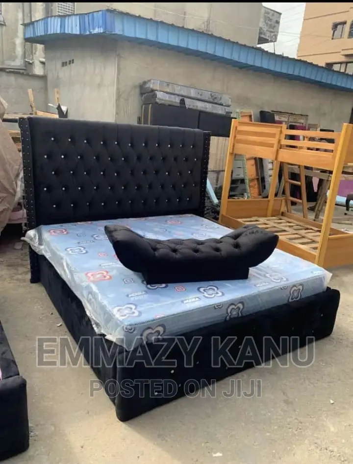 6x6 Bedframe X Ottoman