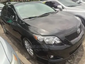 Toyota Corolla 2010 Black