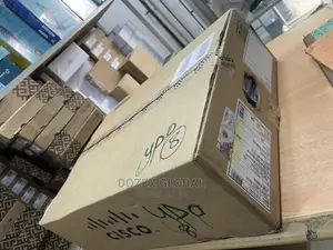 Cisco 9200l-24p-4g-E Gigabytes and Poe Switch