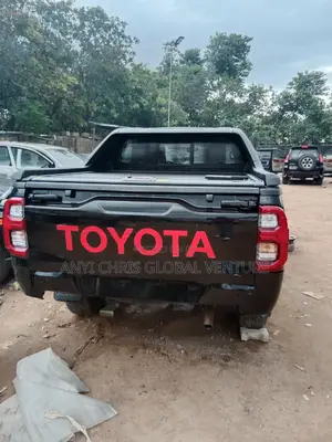 Toyota Hilux Both Cover Sliding