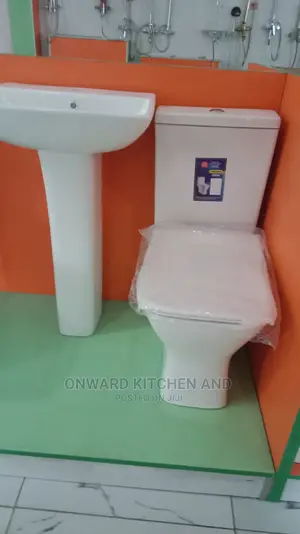 Quality Top Flush Designed Ceramic Water Closet.