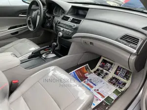 Honda Accord 2010 Silver