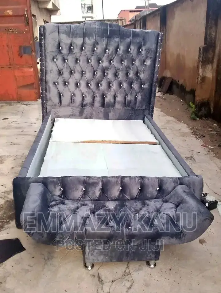 Upshotery Bedframe