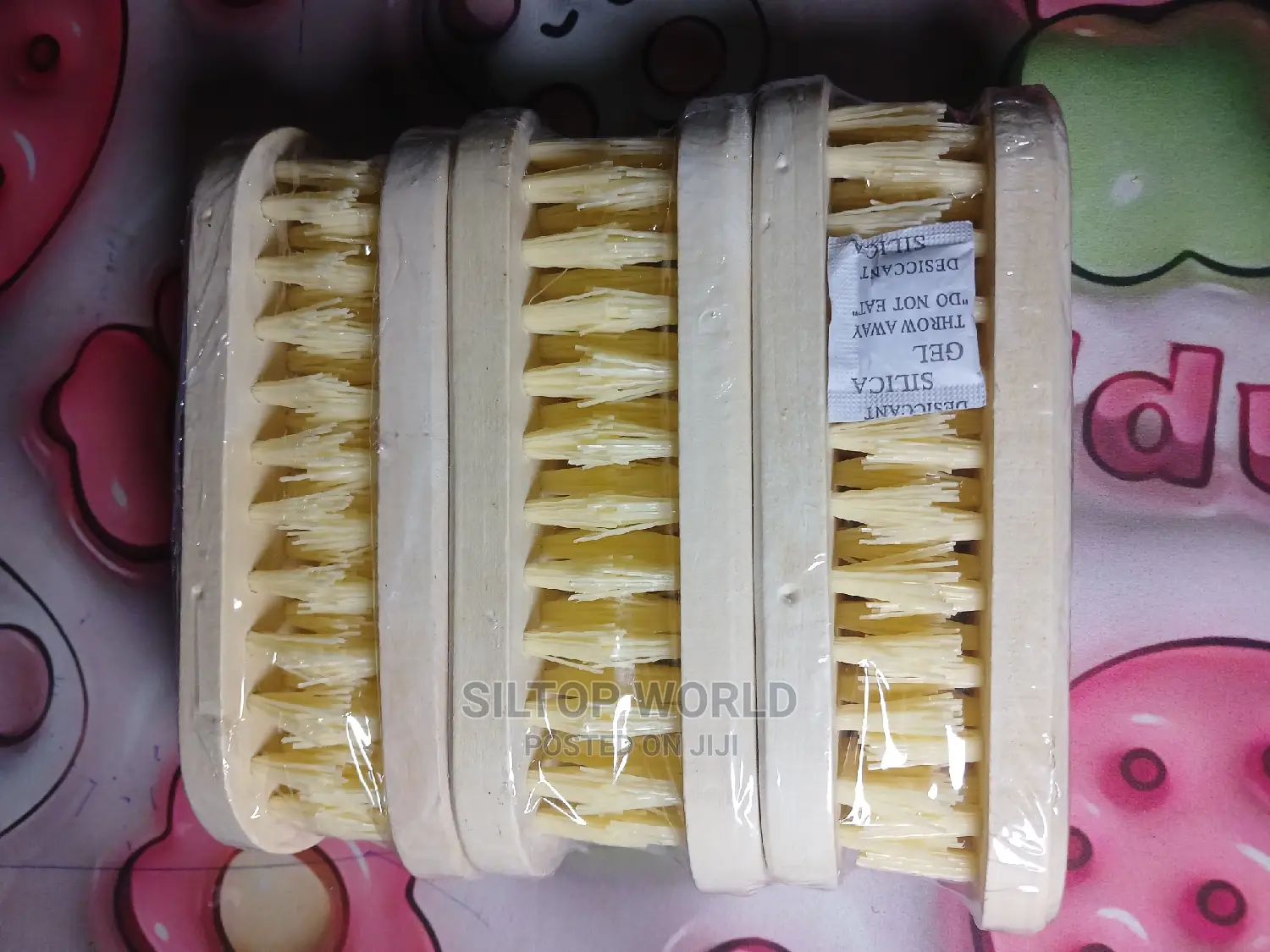 6 in 1 Scrubbing Brush