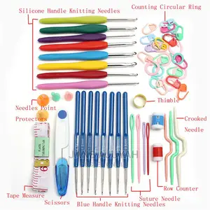 Crochet Hook and Accessories Set
