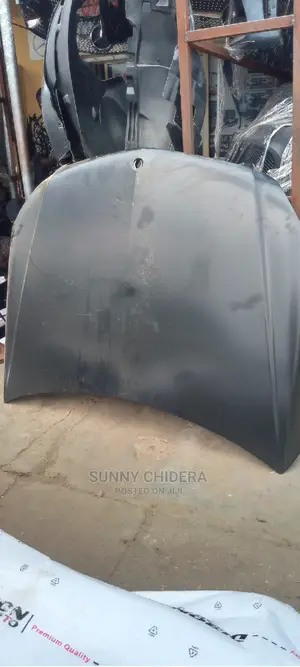 C300 Bonnet 4matic 2013/14 Model
