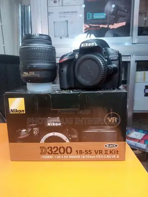 Nikon Camera D3200 + 18-55mm Lens