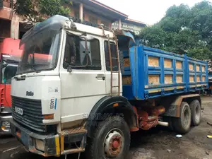 New Arrival 330 36 IVECO Ten Tyres Dump Truck 30tons Capacit