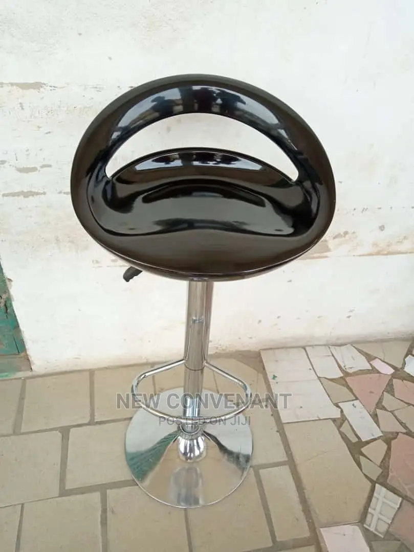 Bar Stool Model 319