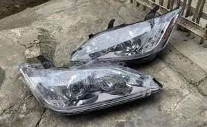 Set Head Lamp for Lexus Es 350 2010-2012 Model