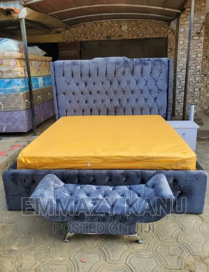Upshotery Bedframe