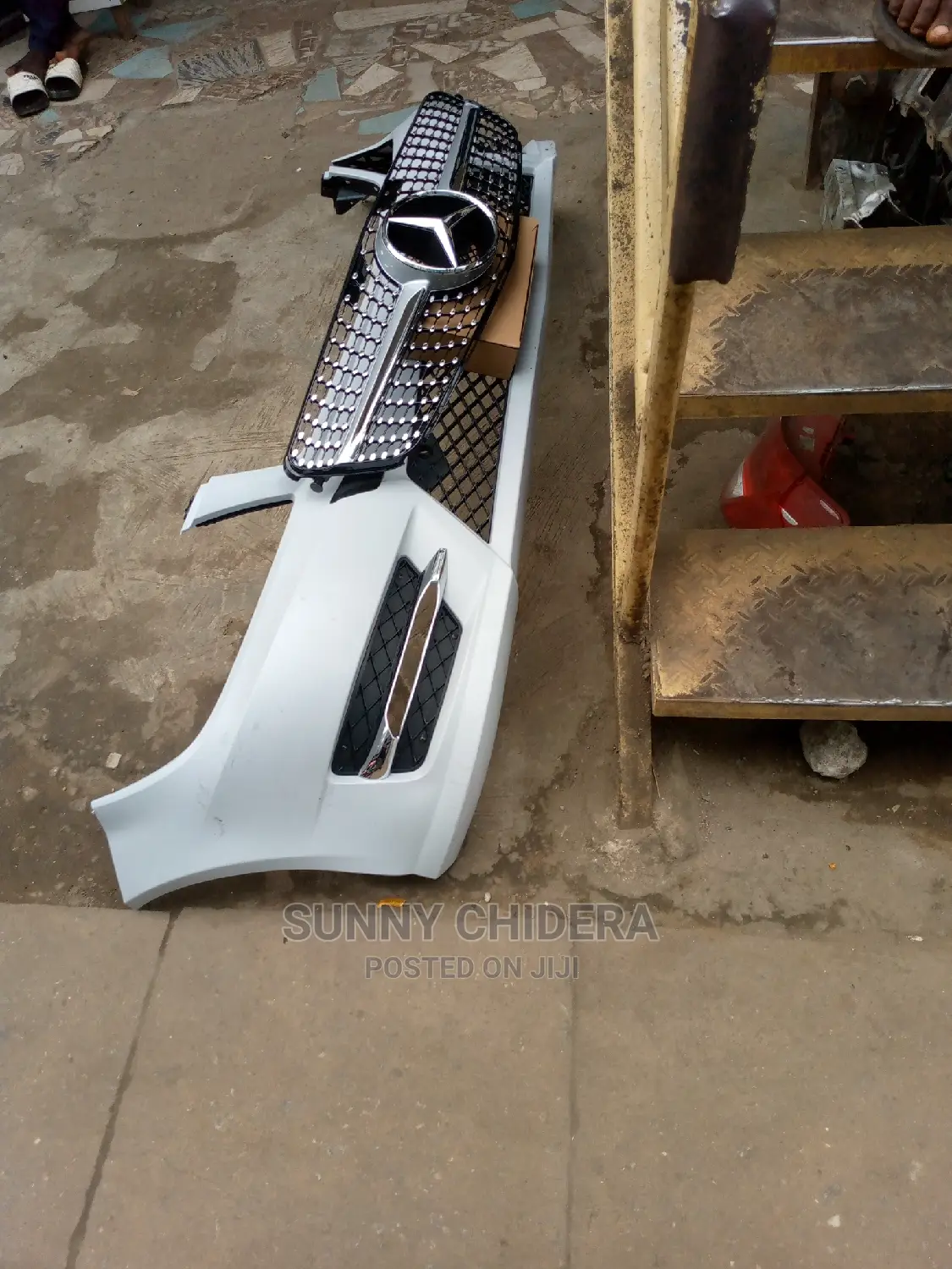 Front Bumper Complete C300 2013/14 _Front Grill