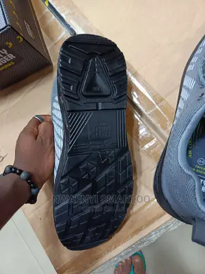 Joggers Boot