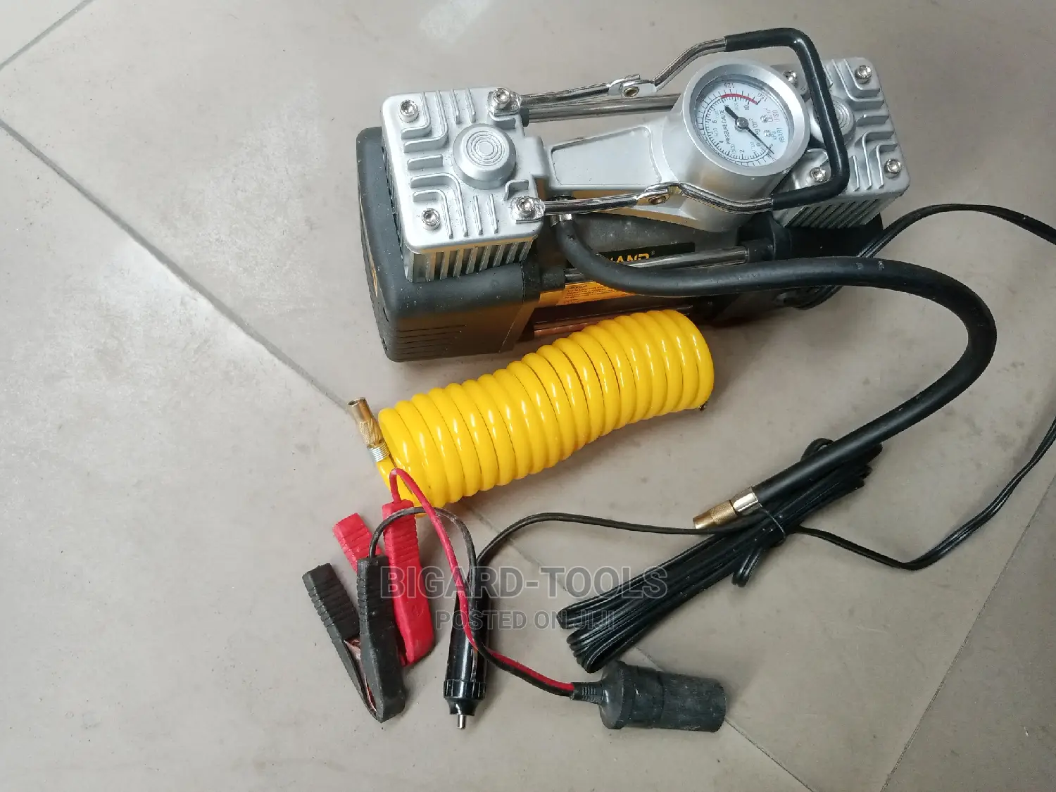 Air Compressor(12-13.8v, 180w, 60LPM)
