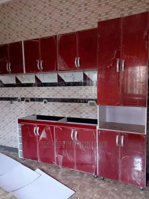 Standard HDF High Gloss Fitted Kitchen Cabinets
