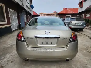 Nissan Altima 2.5 SL 2010 Gold