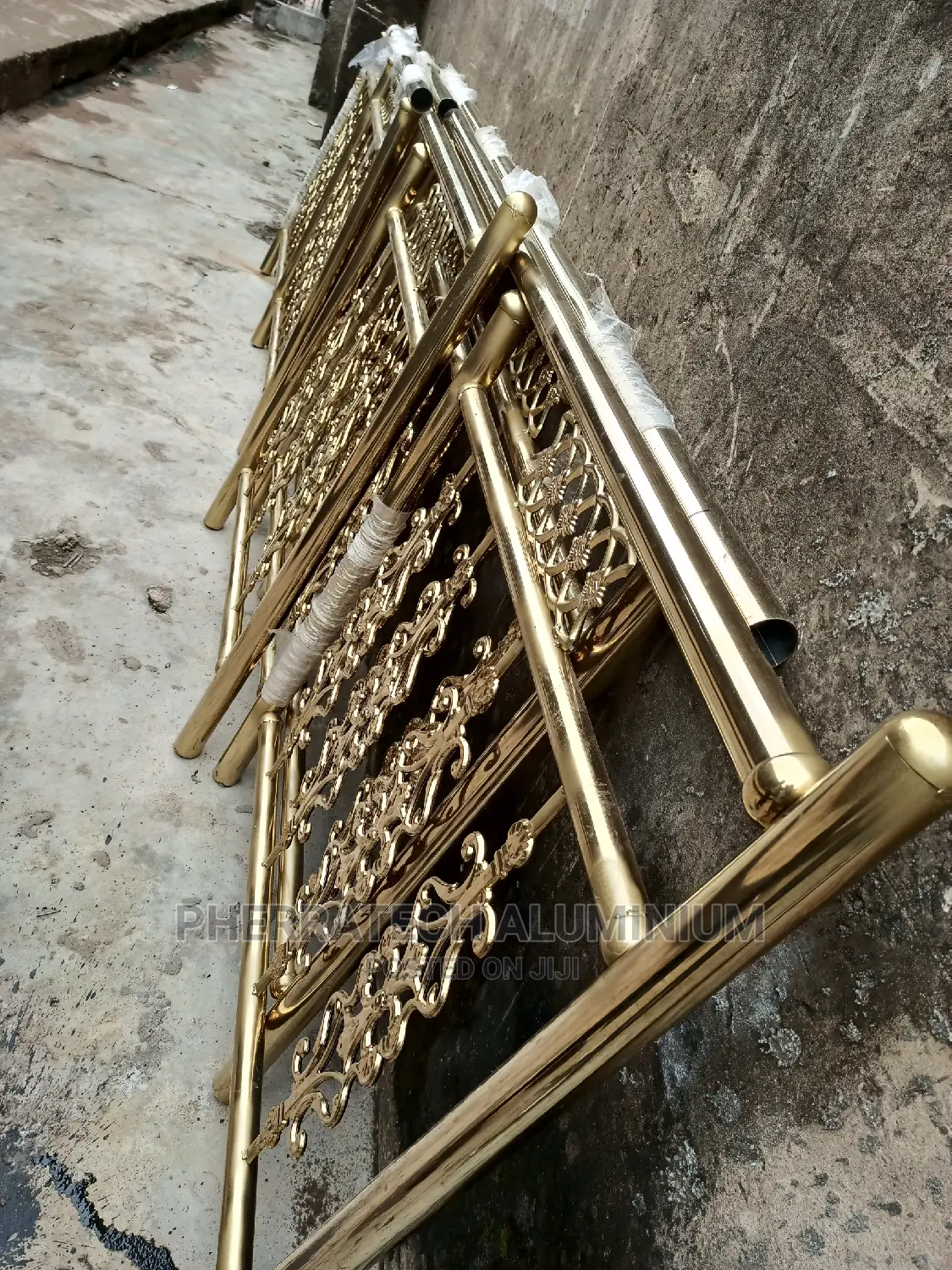 Handrail Gold Color