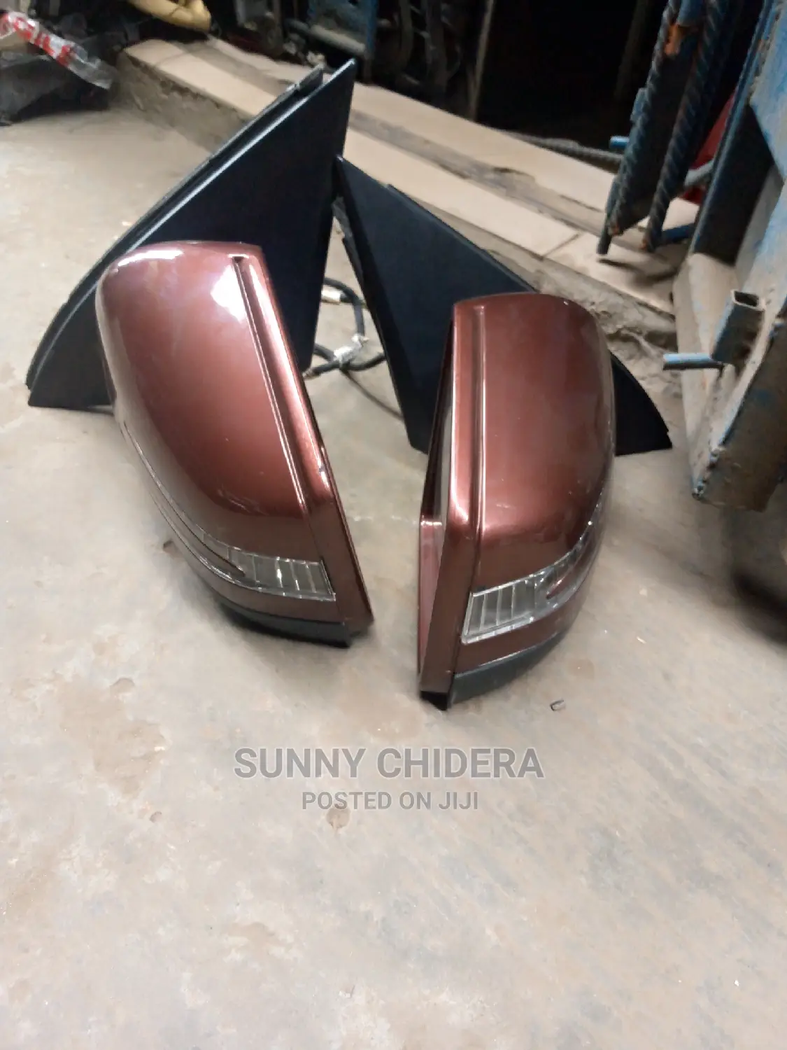 GLE Side Mirror With Triangular Lights Set