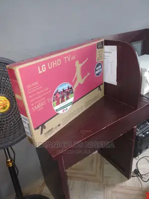 Top Selling LG 32 Inches Smart Frameless TV