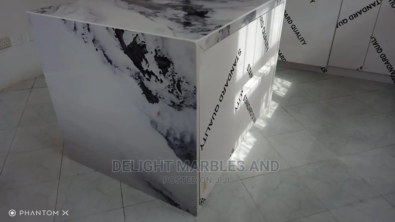 Absolutely White Kitchen Marbles Countertops..