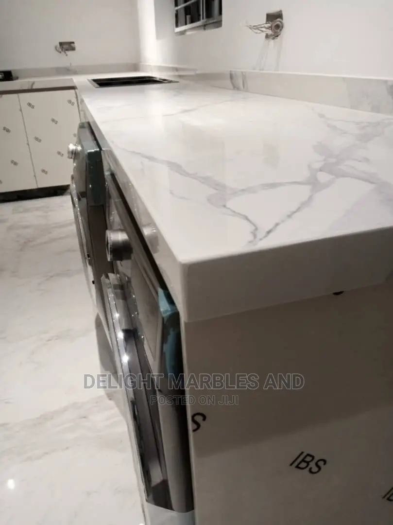 Absolutely White Kitchen Marbles Countertops..