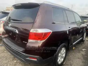 Toyota Highlander 3.5L 4WD 2013
