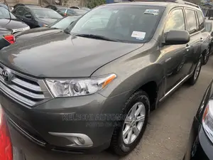 Toyota Highlander Limited 2011 Green