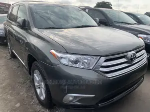 Toyota Highlander Limited 2011 Green