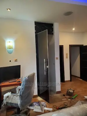 Dark Hinge Door Glass